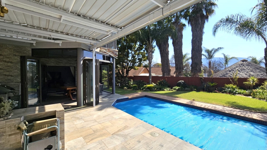 4 Bedroom Property for Sale in Ifafi North West
